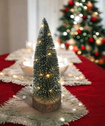 LED Tannenbaum Grün auf Holzsockel H:28cm D: 11cm Mit 10 Tautropfen LED