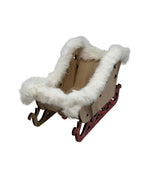 Schlitten aus Holz mit Fell dekoriert Rote Kufen L:9cm B:20.5cm H:12.5cm