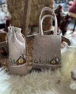 Weinflaschenbeutel Xmas aus Filz in Grau mit Weihnachtsmotiv H31cm