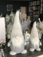 Deko Wichtel Santa mit Bart 
mit Zipfelmütze, 
Farbe: Grau, 
L:11cm B:16cm H:36cm