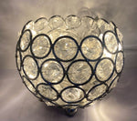 Kerzenhalter mit Strasssteinen 
und verchromtem Metallrahmen
D10cm H8.5cm