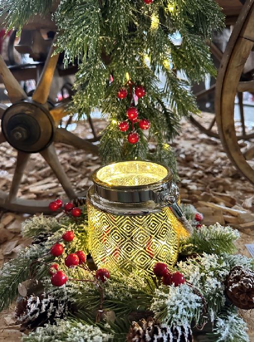 Windlicht aus Glas mit Kordel 
Goldenes Karomuster 
D10cm x H10cm