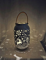 LED Laterne Xmas weiss aus Porzellan mit 4 LED H28cm