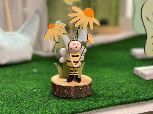 Dekosteller aus Holz 
mit Biene und Blume
Farbe: Gelb
D:7cm H:14cm