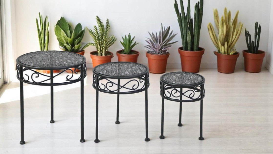 Pflanzenständer aus Metall 
3er Set - klein, mittel, gross 
schwarz