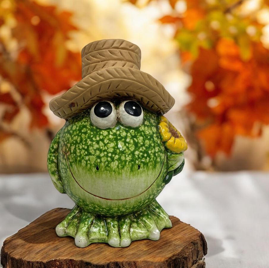 Deko Frosch 
mit Hut und Blume 
9.1 x 8.1 x12cm