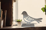 Deko Vogel aus Holz 
auf Holzsockel
Farbe: Weiss
L:20.5cm H:14.5cm