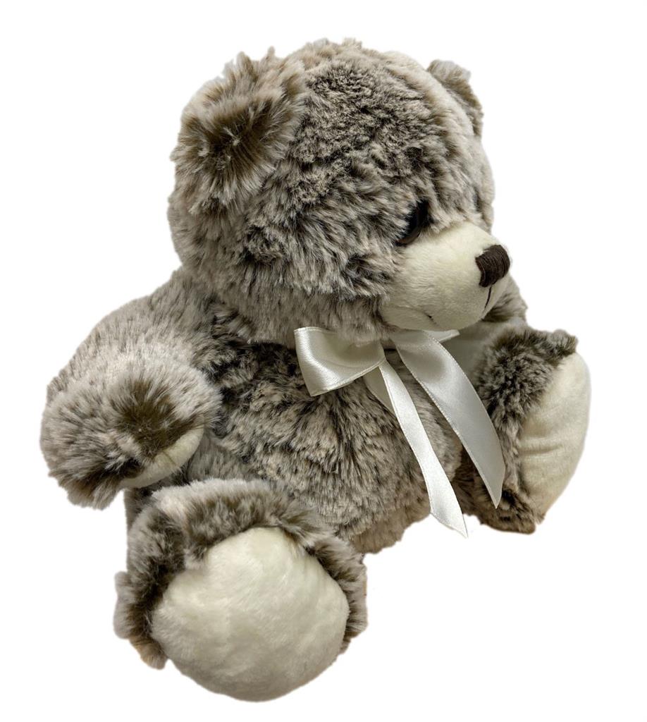 Plüschbär sitzend mit 
Geschenkband H:20cm 
Farbe: Braun
