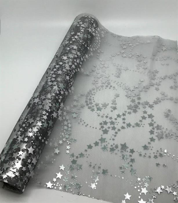 Dekostoff "Organza"- silber + silberne Sterne,
Design:Sternenwirbel,
Masse: 36cm x 300cm