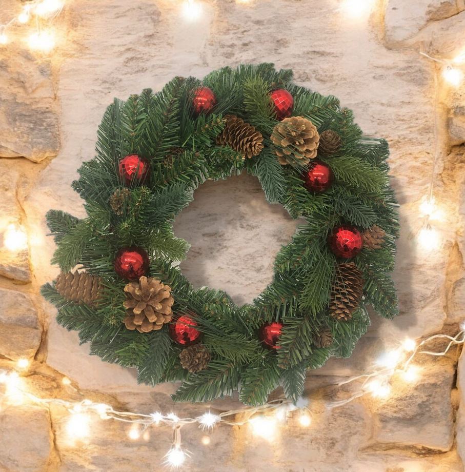 Weihnachtskranz dekoriert 
Durchmesser 40cm