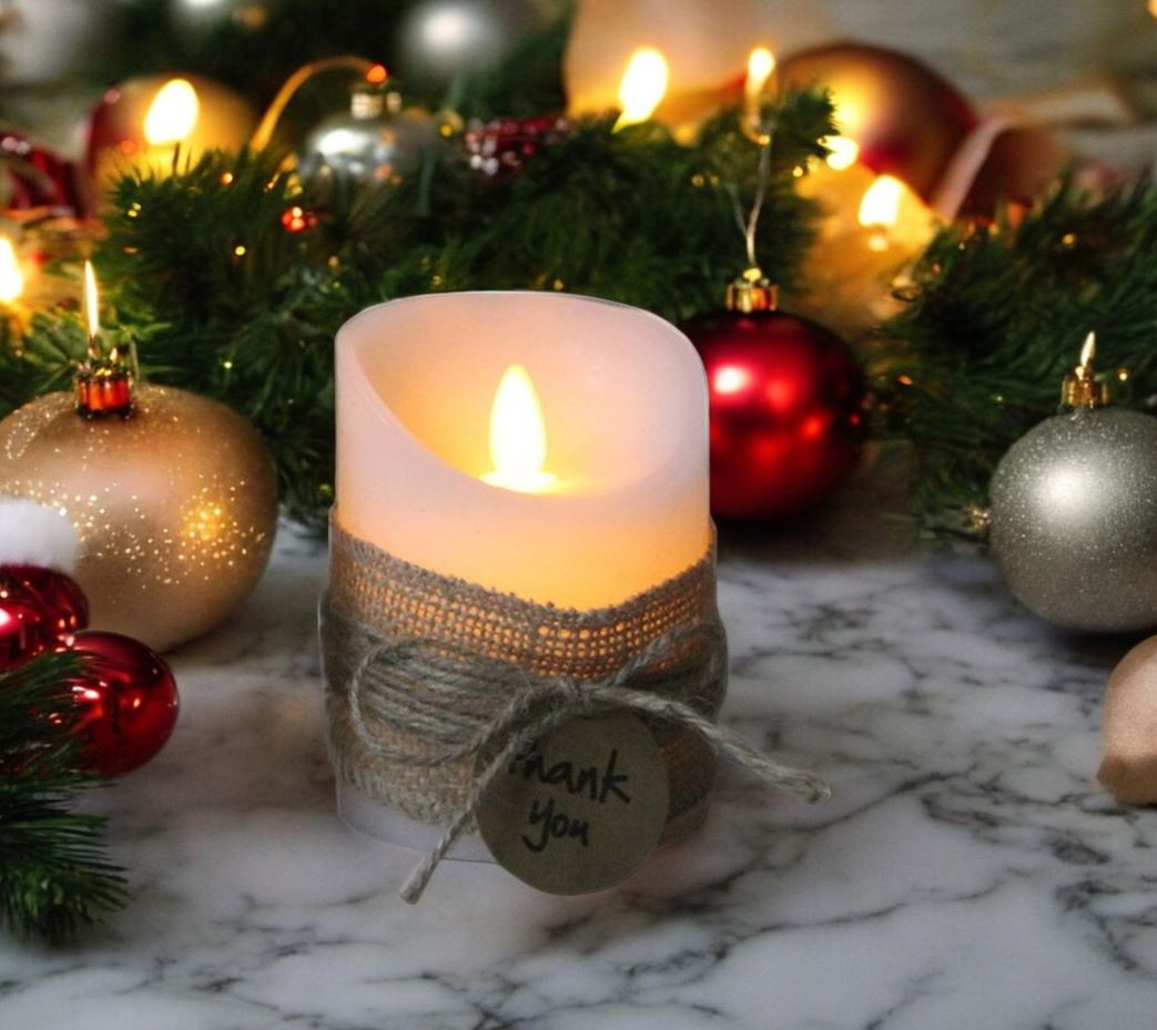 Bougie en cire LED blanche rustique
 "Merci"
 avec une flamme en mouvement
 P:7,5 cm - H:10 cm