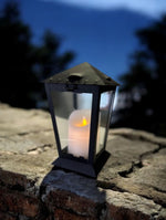 Grablaterne 25cm mit Erdspiess
Farbe: Schwarz
L:14cm B:14cm H:25cm