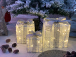 LED Geschenkboxen 3er Set 
mit Cotton - silber Masche 
mit total 72 LED