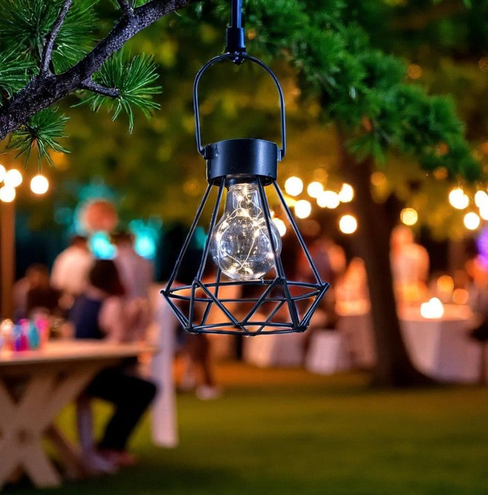 LED Solar Lampe aus Metall 
mit 10 LED
Farbe: Schwarz
D:14cm H:24.5cm