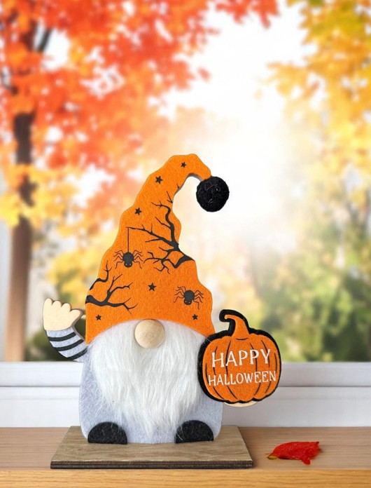 Wichtel Halloween Herbst Filz mit Kürbis auf Ständer aus Holz