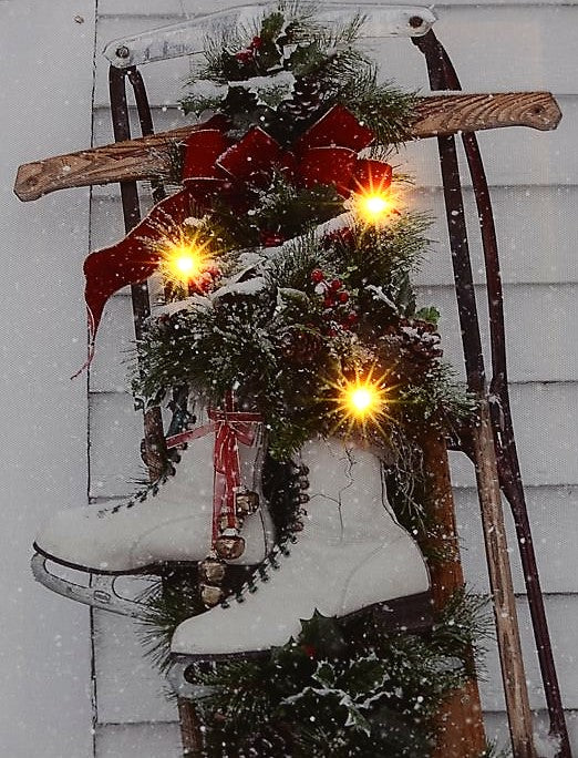 LED Bild aus Canvas 
Motive: Schlitten/Schlittschuhe 
3 LED