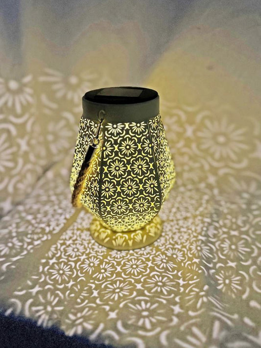 LED Solar Laterne in Gelb aus Metall orientalische Form L12cm x B13.5cm x H18cm