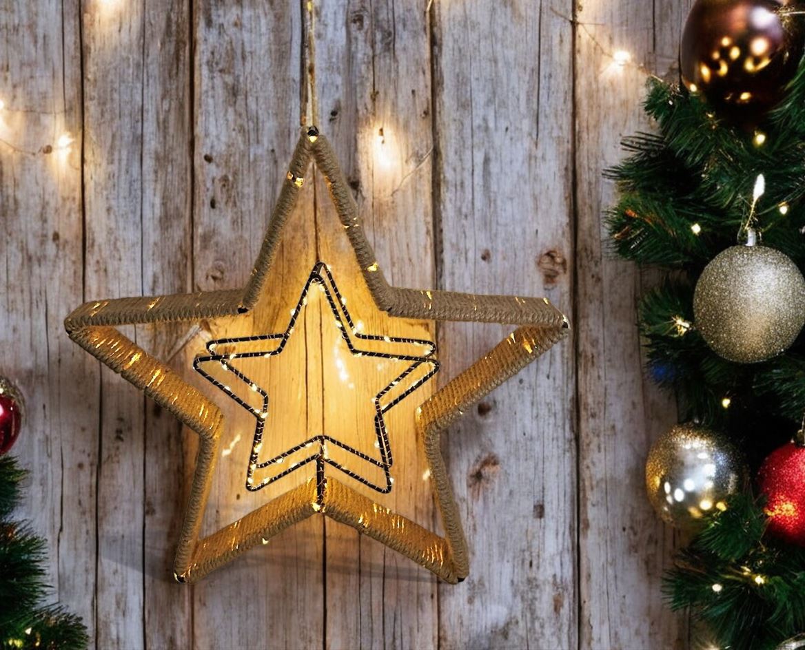 LED Stern aus Metall umringt mit Seil Schnur in der Mitte kleiner Stern schwarz