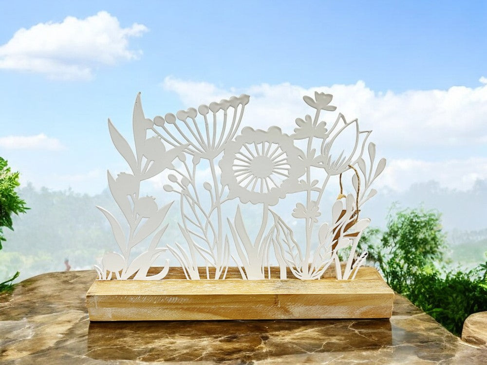 Dekosteller Blumen aus Metall und Holz in Weiss