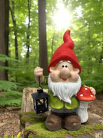 Gartenzwerg stehend 
mit Laterne für Teelichter 
Grösse 20 x28 x 45cm