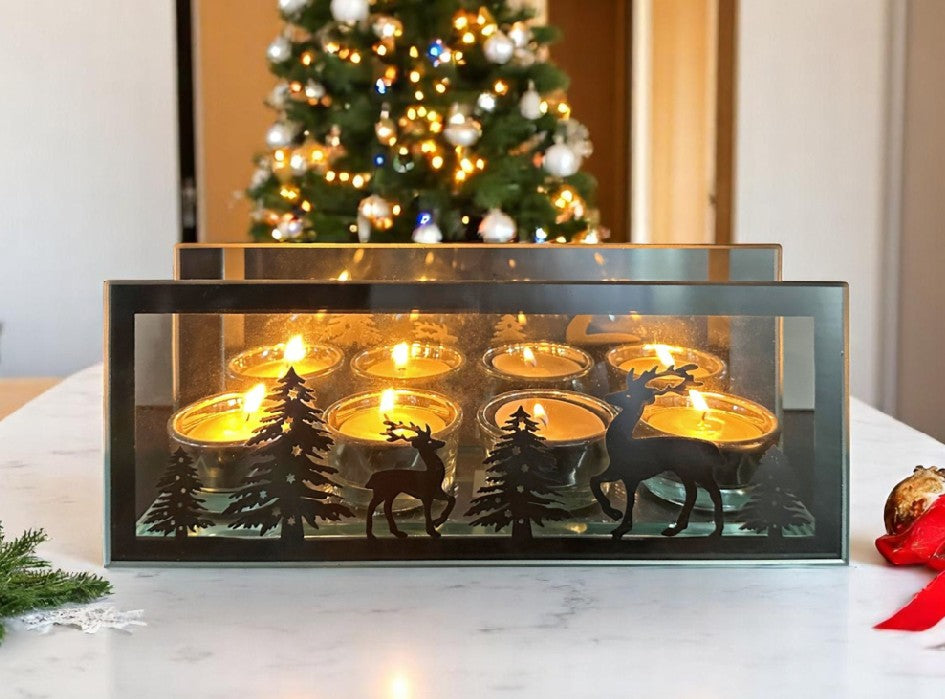 Windlicht aus Glas 
mit 4 Teelichthaltern 
Spiegel Silber 
L6.5cm x B24cm x H9.5cm