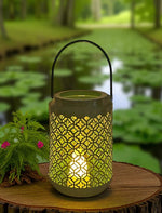 Laterne Kerzenhalter
aus Metall H16.5cm
mit orientalischem 
Stanzmuster