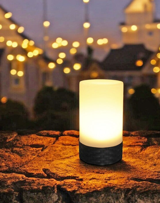 LED Solar Rattan Tisch Leuchte 
D7.6cm x H11.5cm