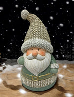 Deko Figur Santa grün aus Polyresin