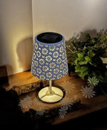 LED Solar Tischleuchte aus Metall in Weiss D13cm x H25cm