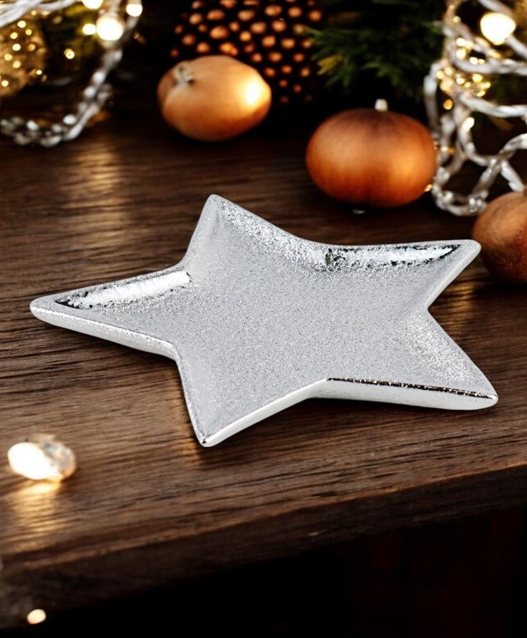 Deko Schale Stern
aus Keramik
Farbe: Silber
D:18cm x H:1.6cm