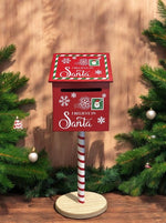 Deko Briefkasten Santa auf Ständer Holz bemalt in der Farbe rot