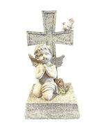 Engelfigur sitzend an Kreuz angelehnt H18.5cm