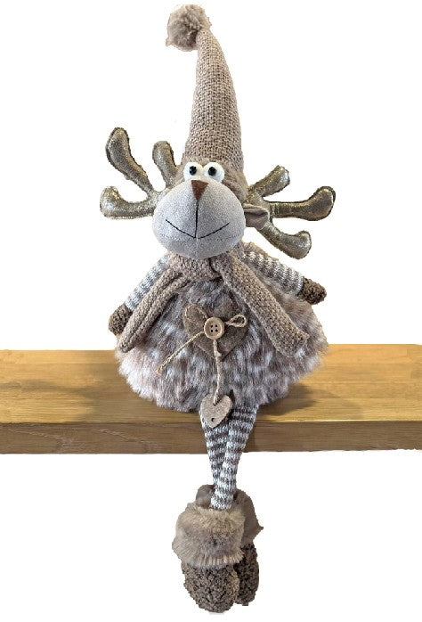 Deko Elch Kantenhocker braun weiss mit Schal und Mütze