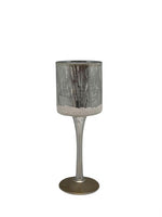 Windlicht Kelch aus Glas
Design: Winterlandschaft
Farbe: Silber
H:20cm D:7cm