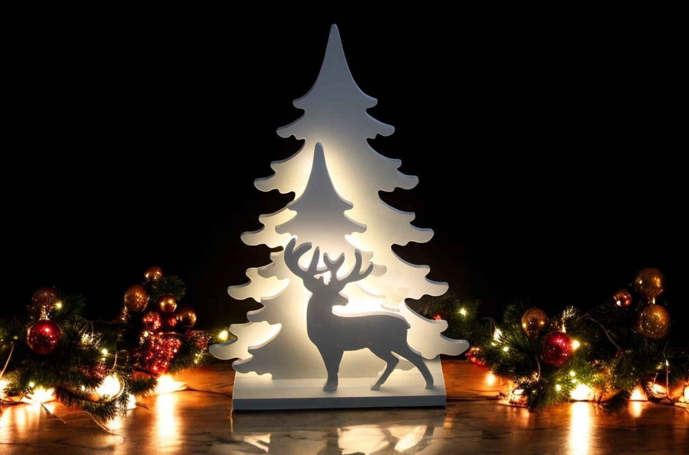 Supporto decorativo a LED con 36 LED H: 70 cm
 Motivi: abete e renna
 Colore bianco