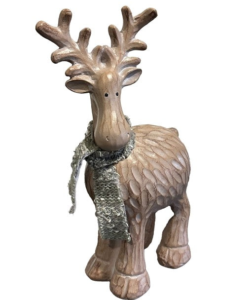 Deko Rentier aus Polyresin mit Schal braun