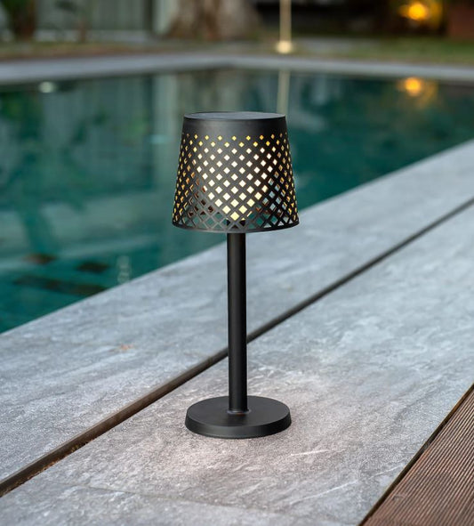 LED Solar Leuchte
zum Stecken oder Stellen
2 in 1, Farbe schwarz