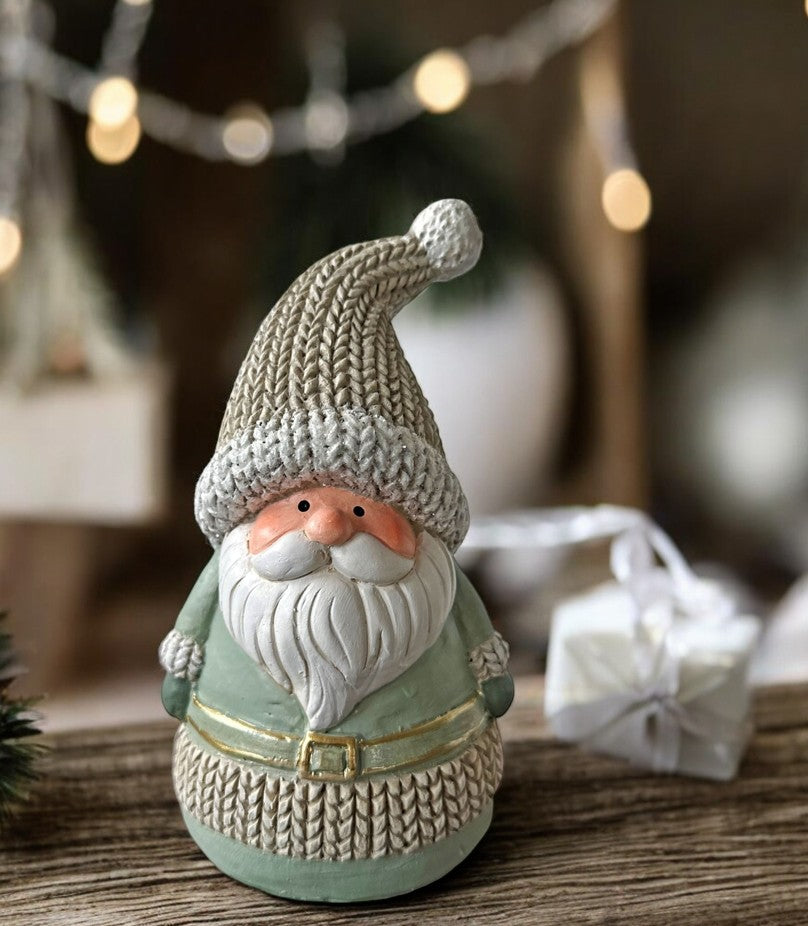 Deko Figur Santa grün aus Polyresin