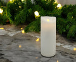 Bougie en cire LED blanche rustique avec flamme mobile
 P:9cm - H:23cm