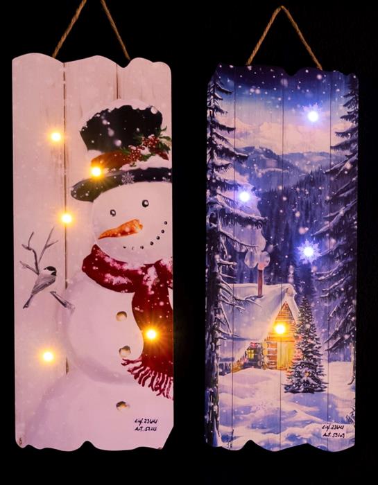 Tableau LED en bois « Maison de Noël »
 avec 4LED
 avec cordon pour suspendre
 L:23 cm l:2,4 cm H:60 cm