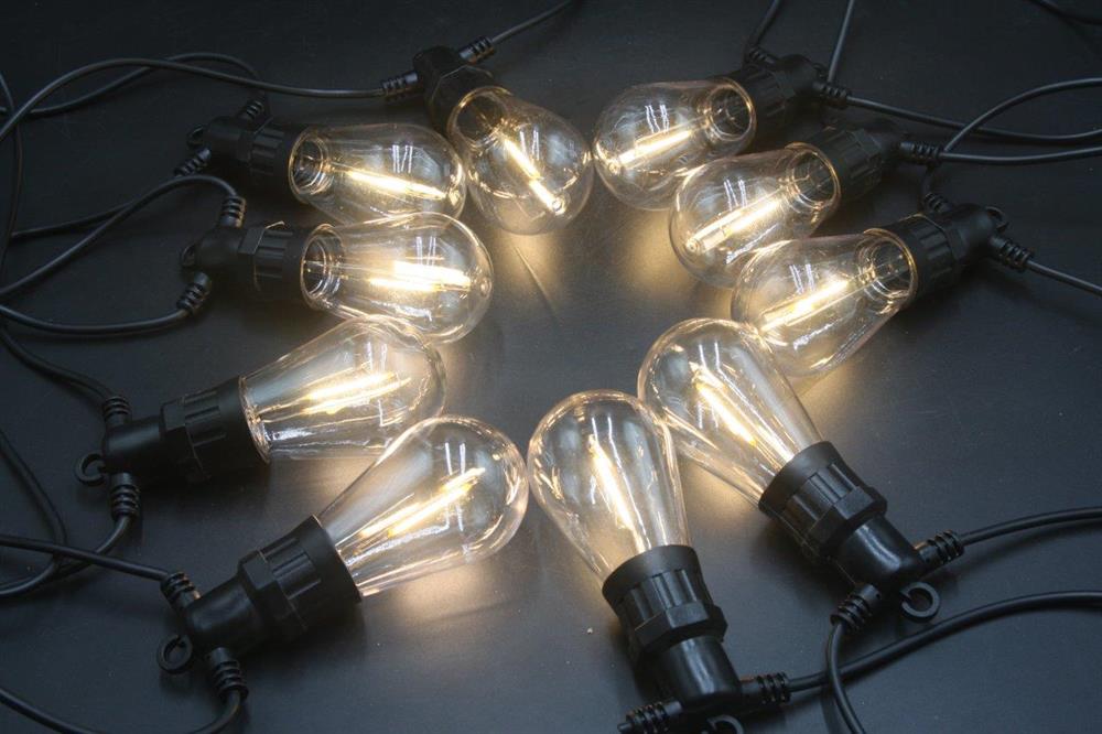 LED Outdoor "Party" Girlande 
mit 10 LED Länge 450cm
warm weisses Licht