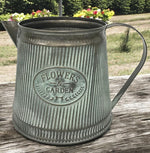 Übertopf aus Metall 
als Giesskanne 
H17.5cm