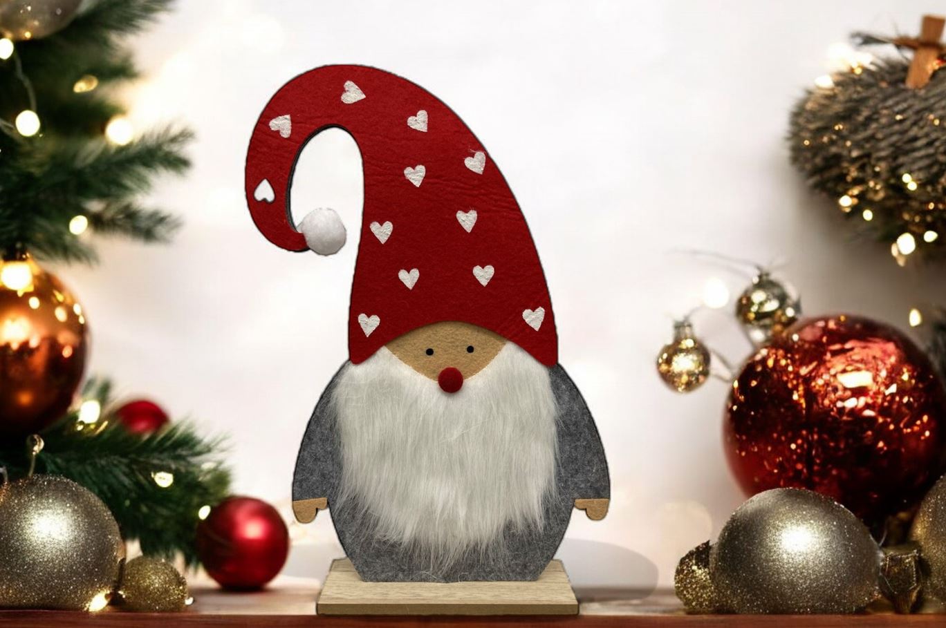 Deko Weihnachtsmann 
auf Holzsockel zum Stellen
Farbe: Rot / Weiss