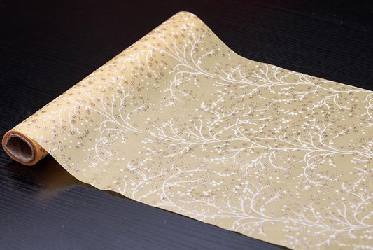 Dekostoff "Vlies" gerollt und geschnitten
36cm x 300cm 
Farbe: Gold mit Muster