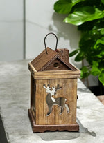 Laterne Haus aus Holz mit Hirsch Design mit Metalldach Farbe: Braun