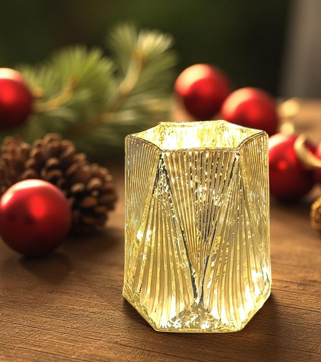 Windlicht 6 eckig Glas 
matt weiss Innen gold 
D11.5cm x H13.5cm