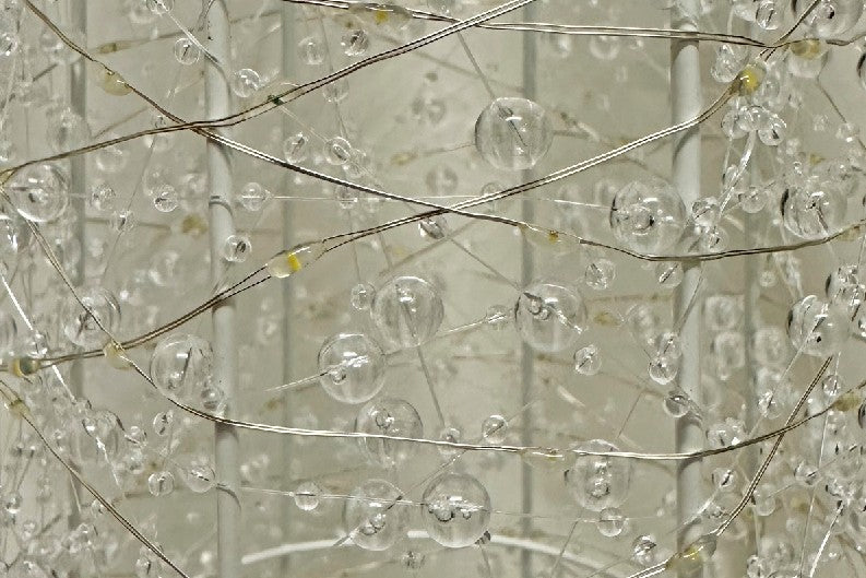 LED Kegel weiss Outdoor aus Metall mit 400 LED Micro Light Grösse 20x20x80cm