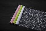 Dekostoff "Organza" - pink mit geflocktem Blätterdruck
36cm x 300cm - gerollt