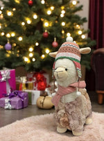 Deko Alpaca stehend in Weiss mit Mütze rosa