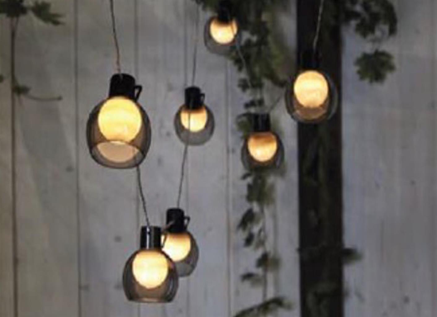 LED Solar Lichterkette
mit 10 LED anthrazit 
Länge: 2.45m
Anschlusskabel: 2m